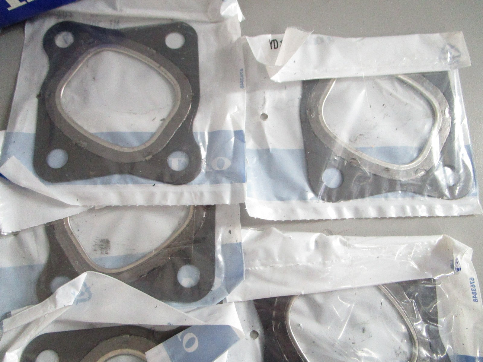 NEW OEM 876410 Volvo Penta Gasket Repair Kit 0820