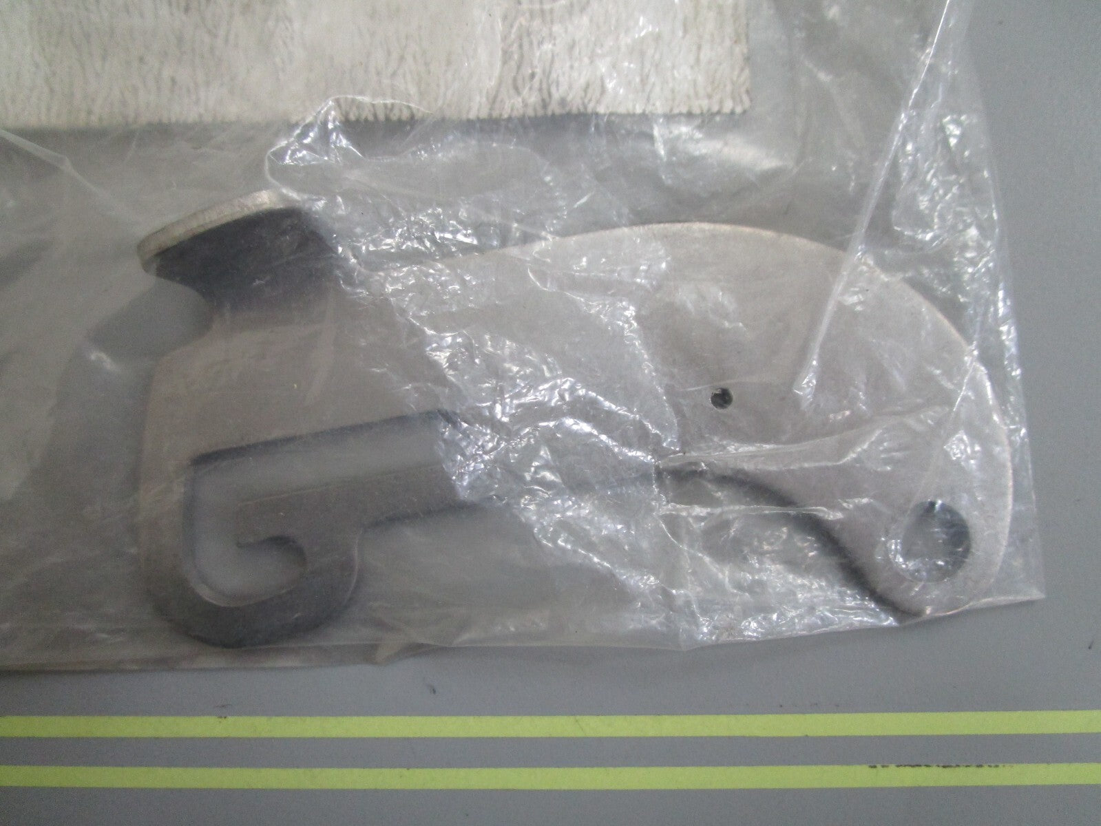 *NEW OEM* 0810 OMC Johnson Evinrude Link 328999 0328999