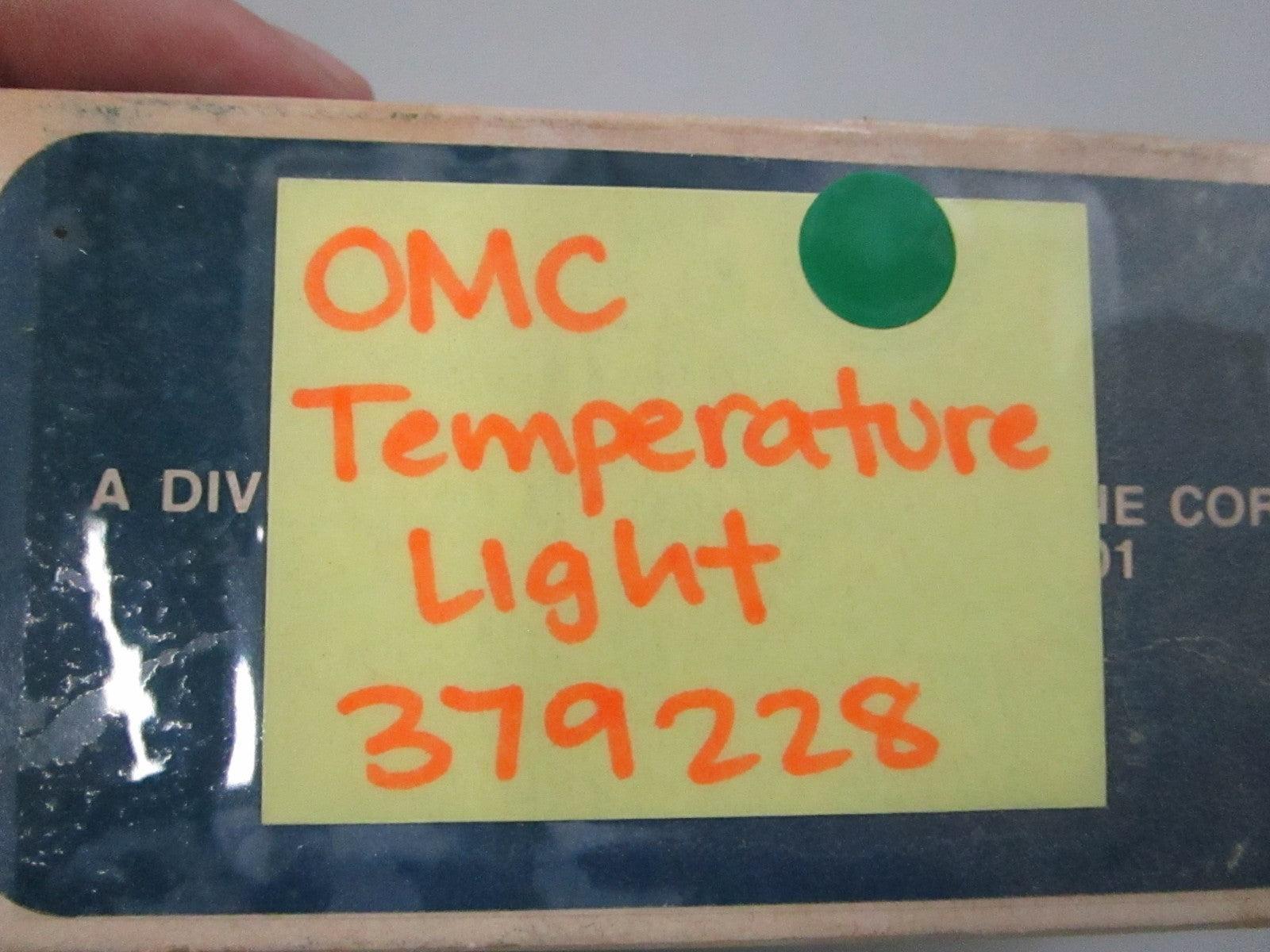 NEW OEM 379228 0379228 OMC Johnson Evinrude Temperature Light 0810
