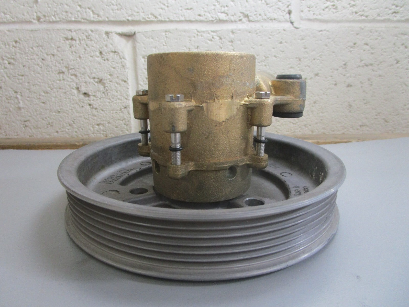 *NEW OEM* 0820 Volvo Penta Raw Water Sea Pump 21212799