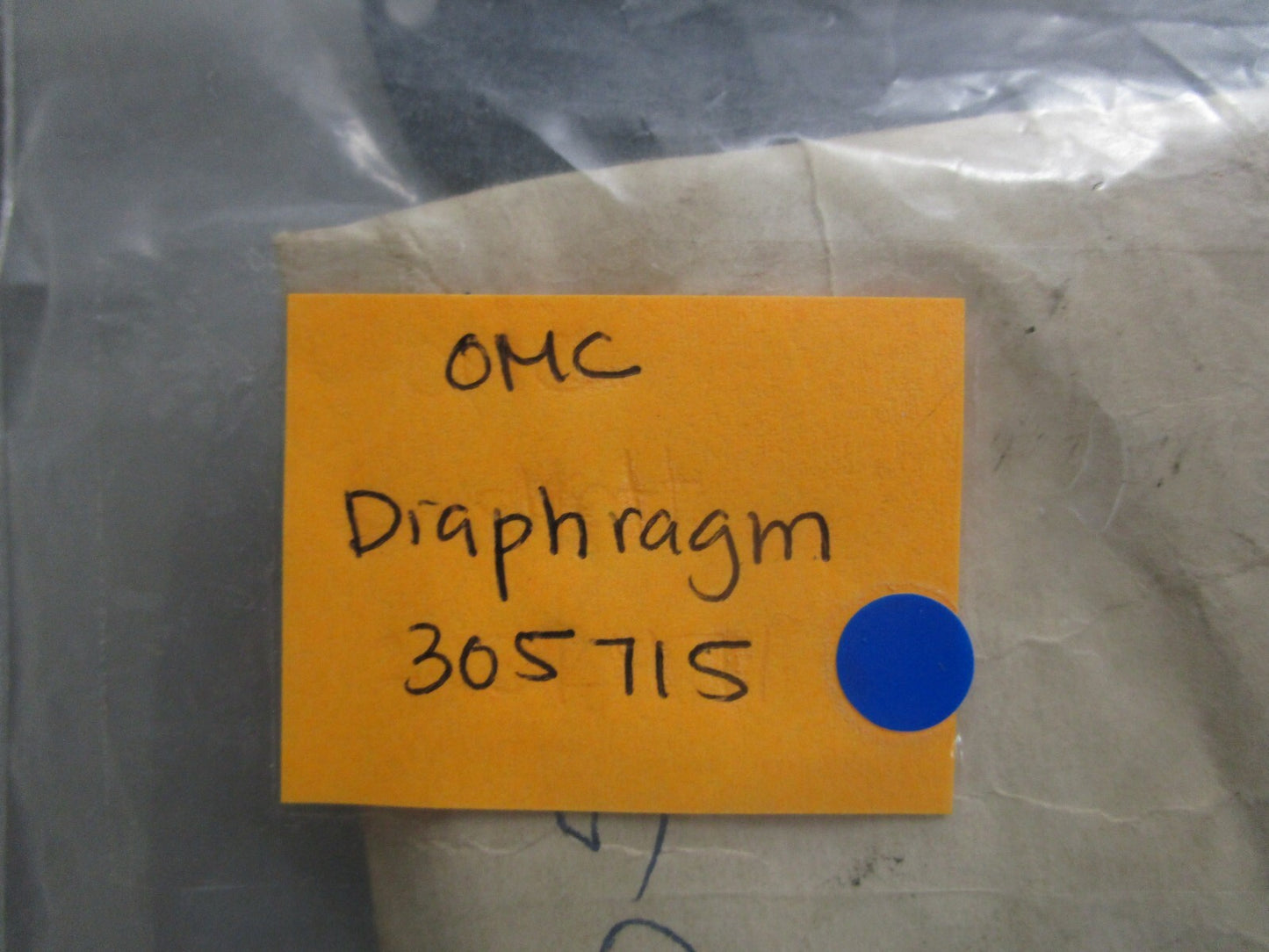 *NEW OEM* 0810 OMC Johnson Evinrude Diaphragm 305715 0305715