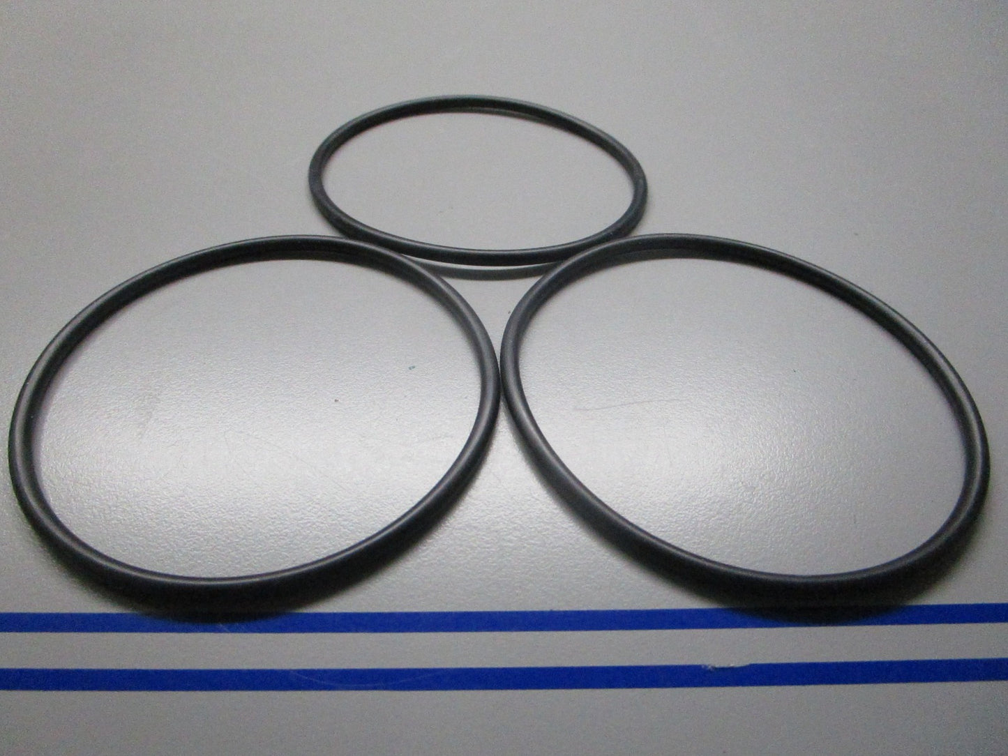 *NEW* (LOT OF 3) 0810 Buna-N Nitrile O-Ring -235