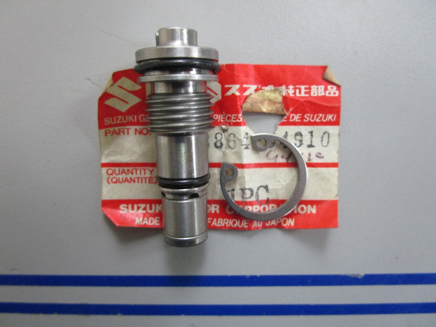 *NEW OEM* 0820 Suzuki Valve Set 48864-94910