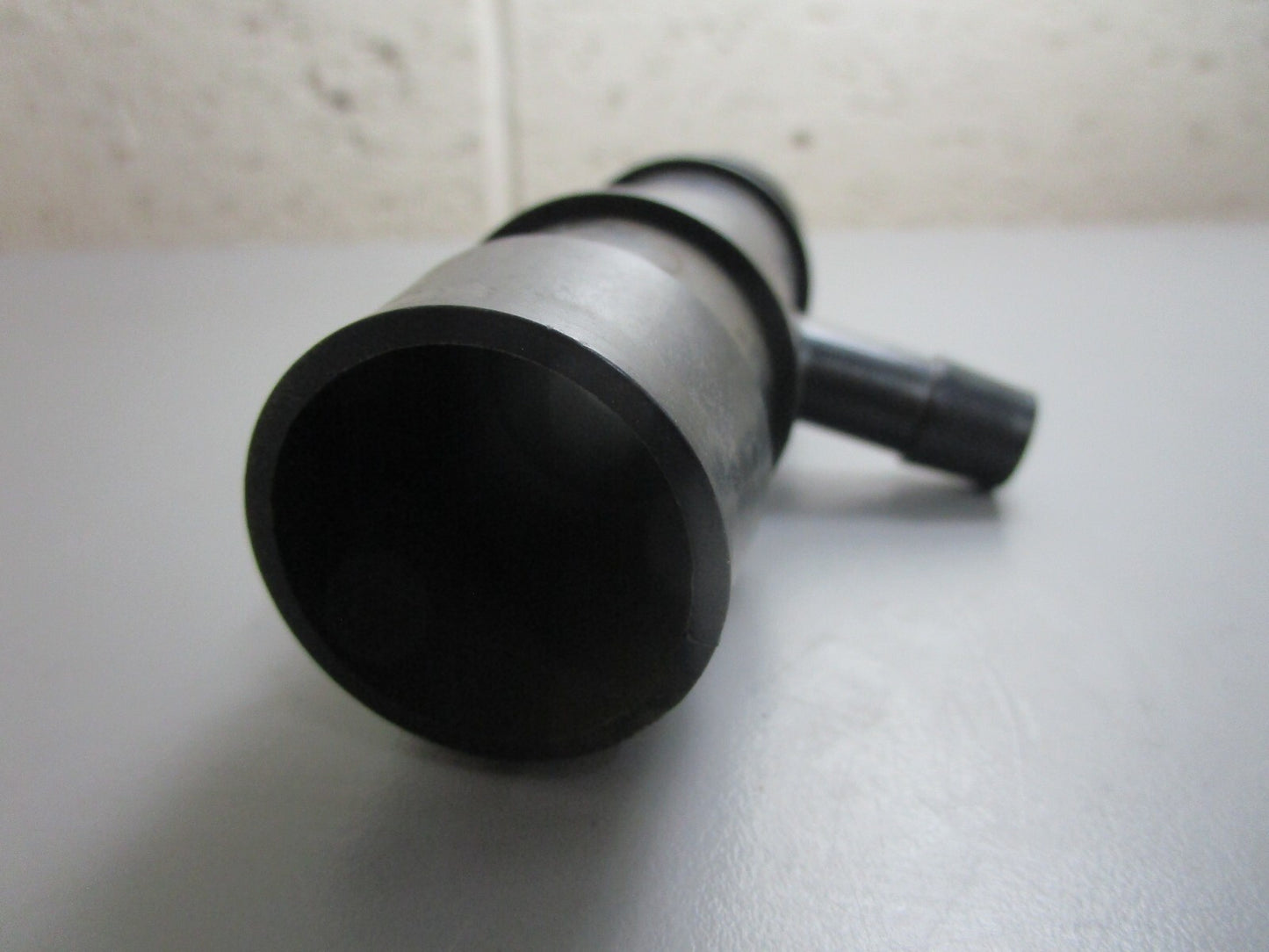 *NEW OEM* 0820 Volvo Penta Connector 21859706