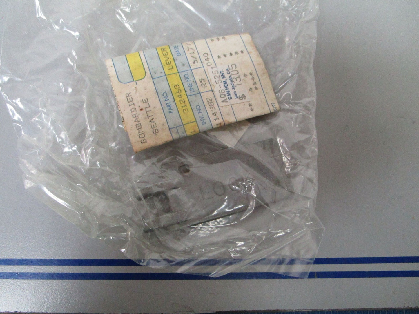 *NEW OEM* 0770 Mercury Quicksilver Metering Cup F433473