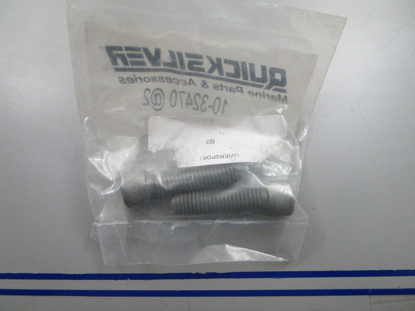 *NEW OEM* (LOT OF 2) 0810 Mercury Quicksilver Screw 10-32470