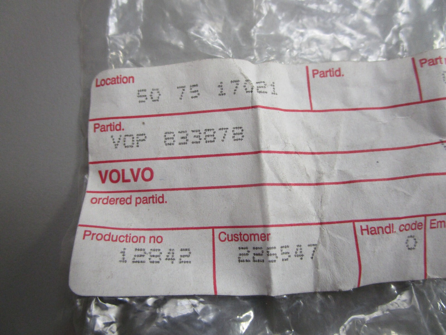 *NEW OEM* 0810 Volvo Penta Clamp 833878