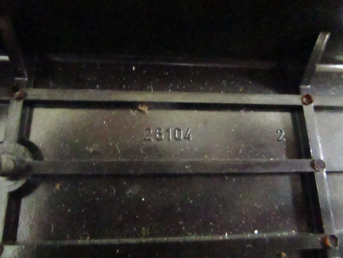 NEW OEM 26104 Mercedes-Benz Fuse Cover Box 0820