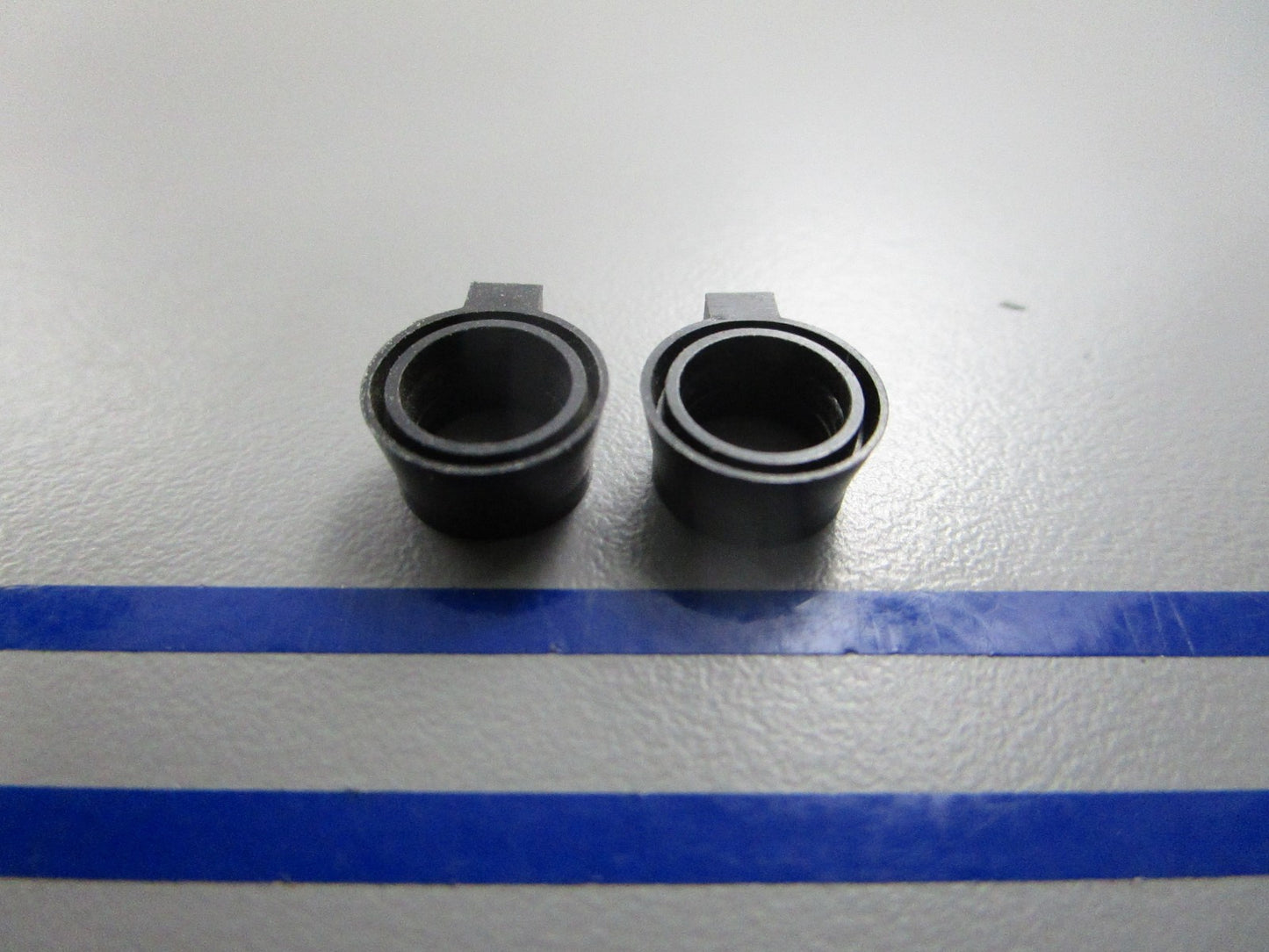 NEW OEM (LOT OF 2) 315253 OMC Johnson Evinrude Needle Valve Retainer 0810