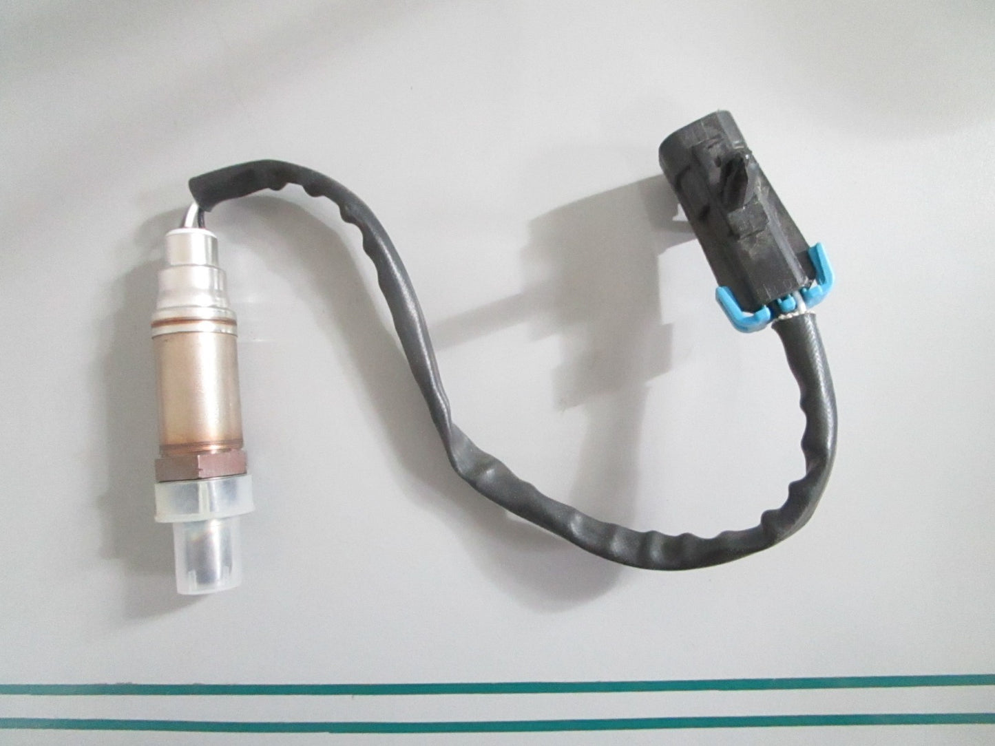 NEW OEM 0258005720 Bosch Oxygen Sensor 0820