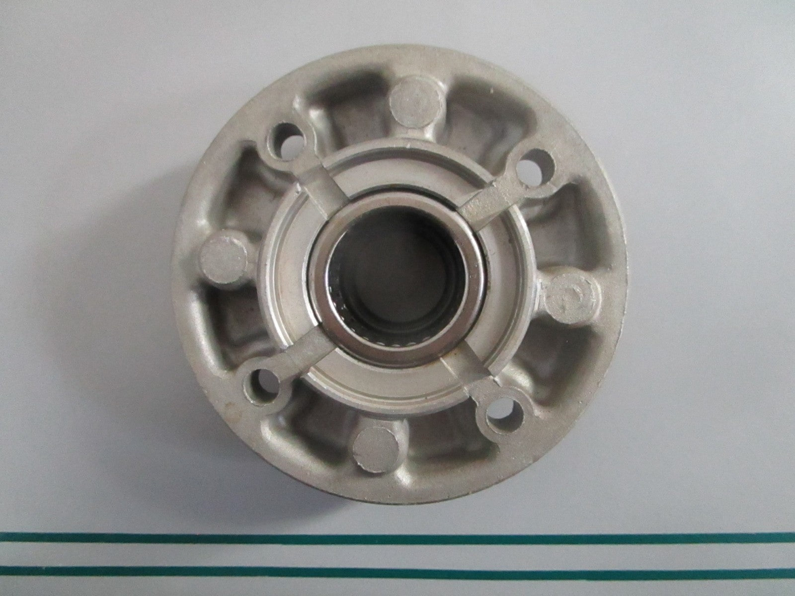 NEW OEM 381849 0381849 OMC Johnson Evinrude Shaft Drive Hub 0820