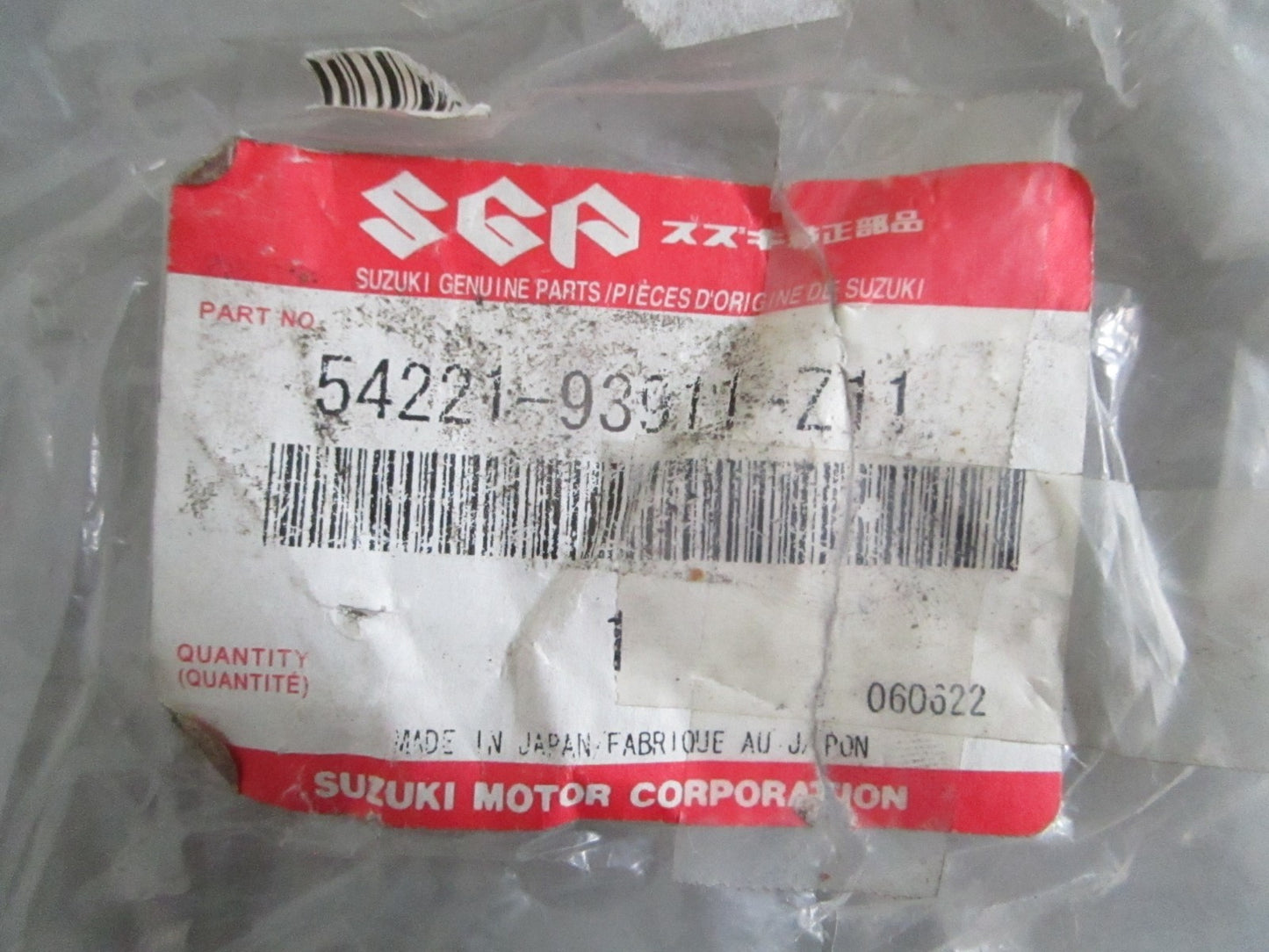 NEW OEM 54221-93911-Z11 Suzuki Port Lower Mount Cover 0820