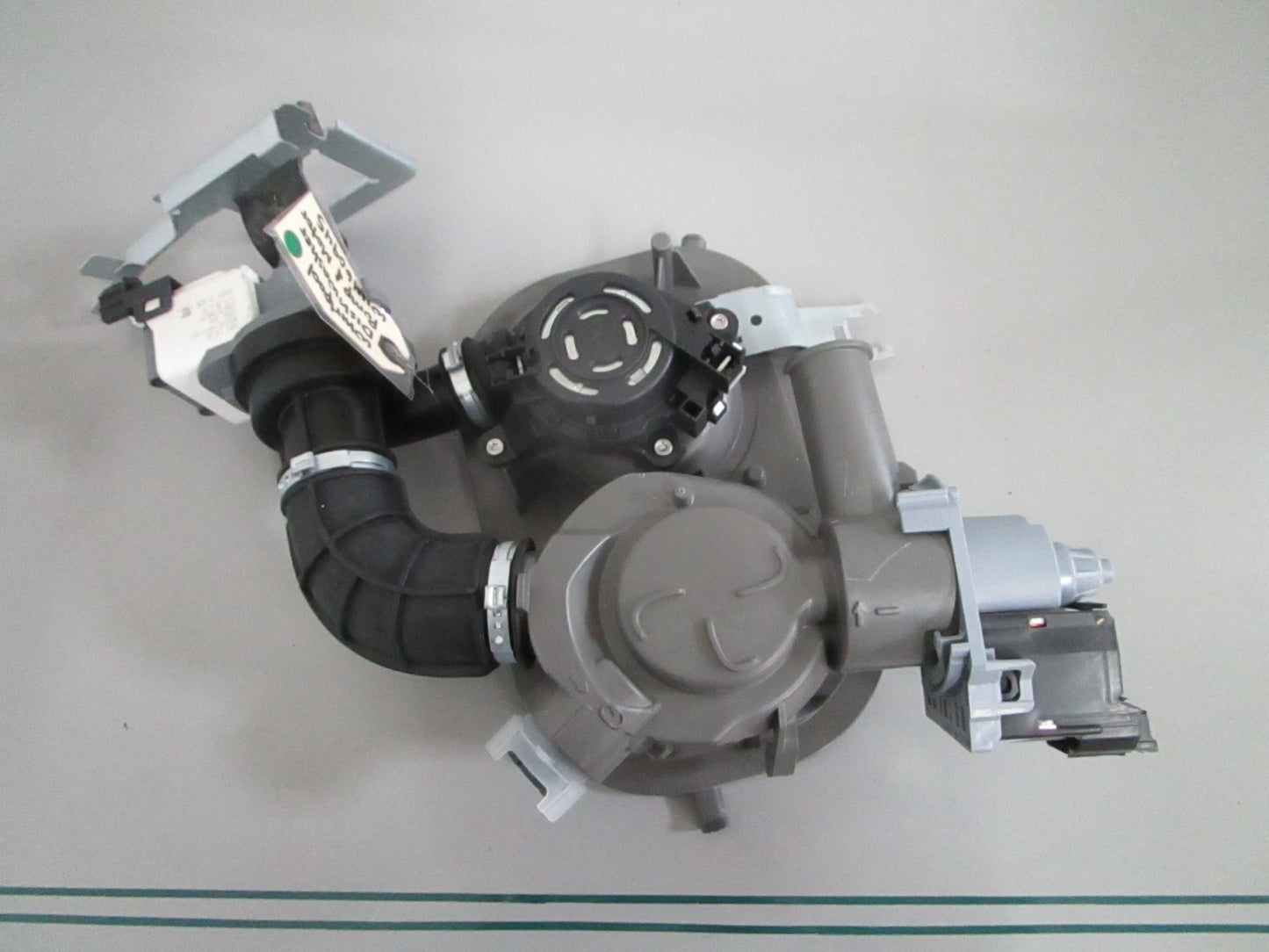 Whirlpool W11460945 NEW OEM Dishwasher Sump Motor Assy KitchenAid WDT750 0820