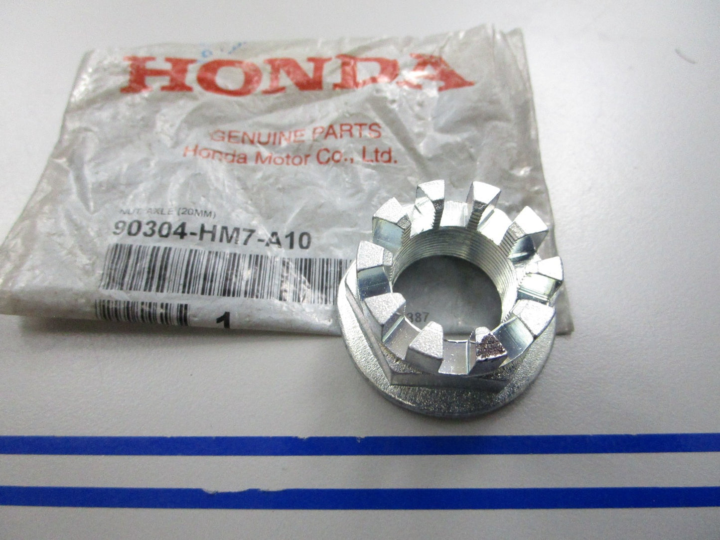 *NEW OEM* 0810 Honda 20mm Axle Nut 90304-HM7-A10