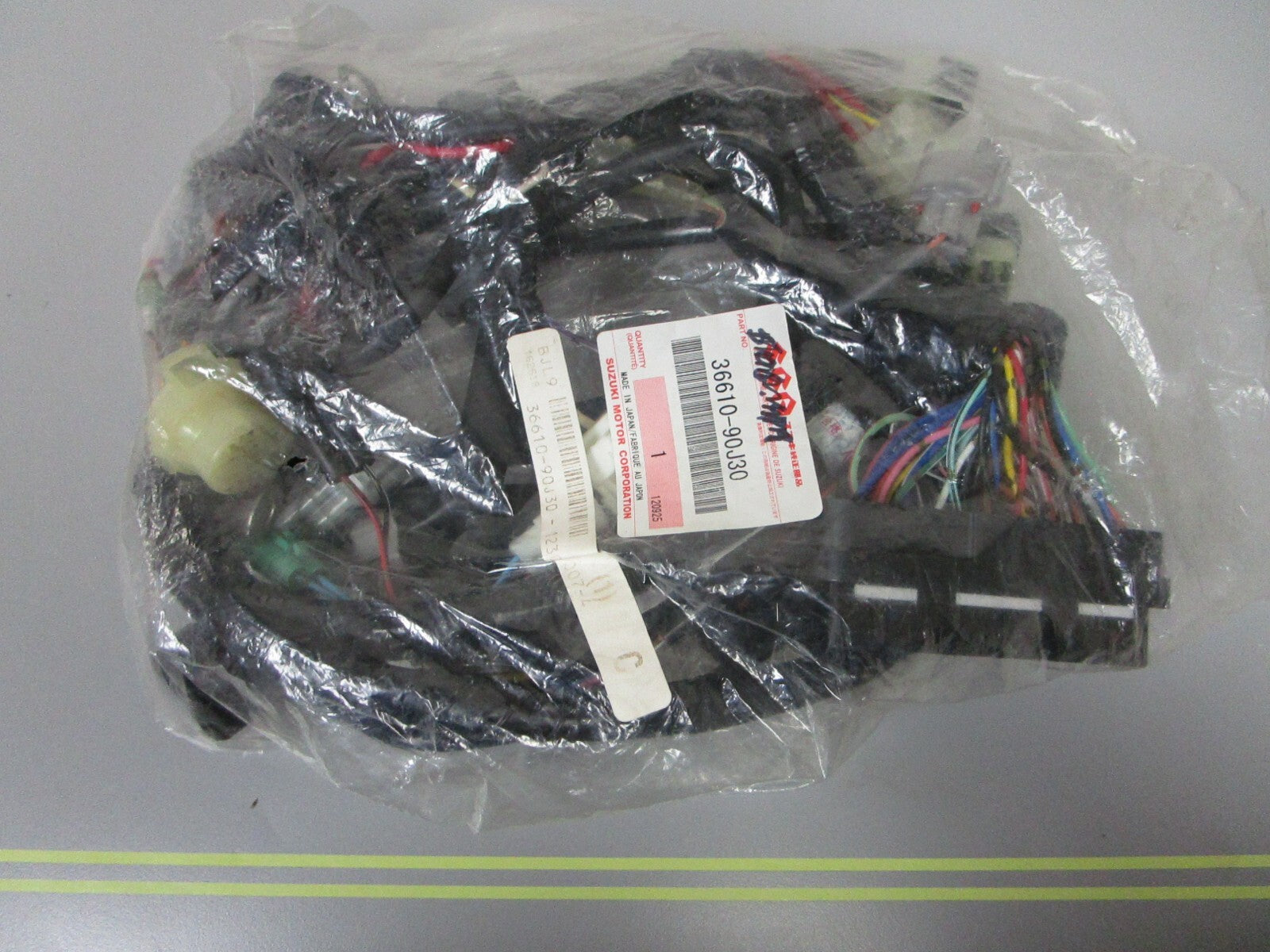 *NEW OEM* 0720 Suzuki 90 100 115 140 hp 04 Model Wire Harness 36610-90J30