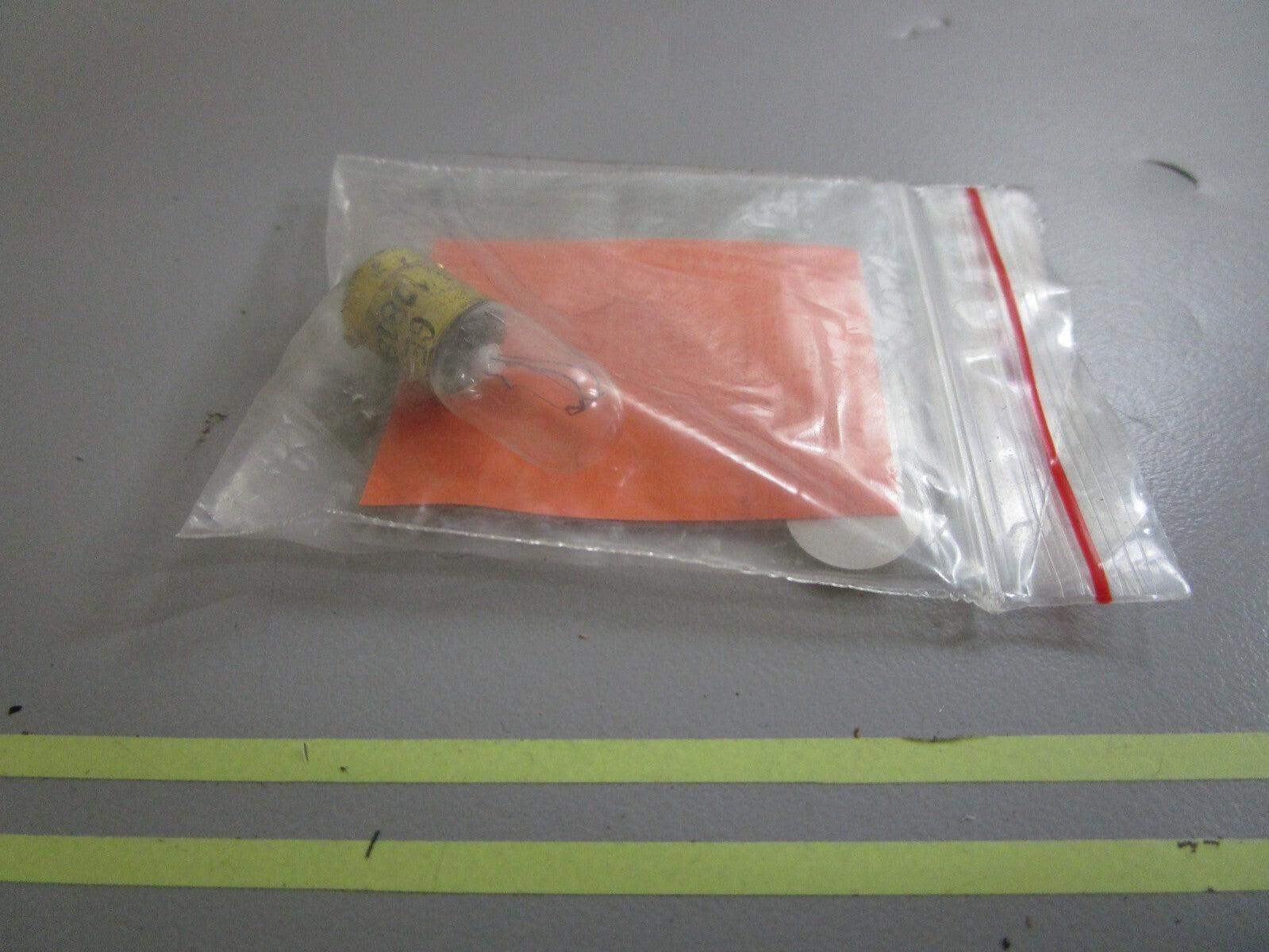 *NEW OEM* 0810 OMC Johnson Evinrude Lamp Direction Indicator 320457 0320457