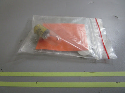 *NEW OEM* 0810 OMC Johnson Evinrude Lamp Direction Indicator 320457 0320457