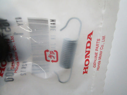 NEW OEM Honda 16576-ZE7-300 Spring 0810