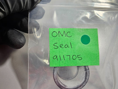 NEW OEM 911705 0911705 OMC Johnson Evinrude Seal 0810