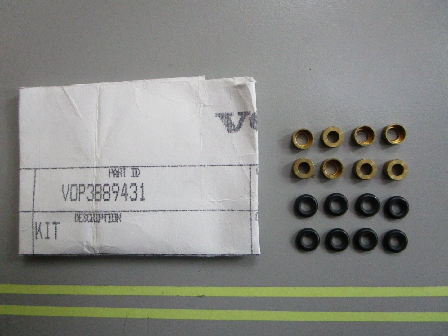 *NEW OEM* 0820 Volvo Penta Service Kit 3889431