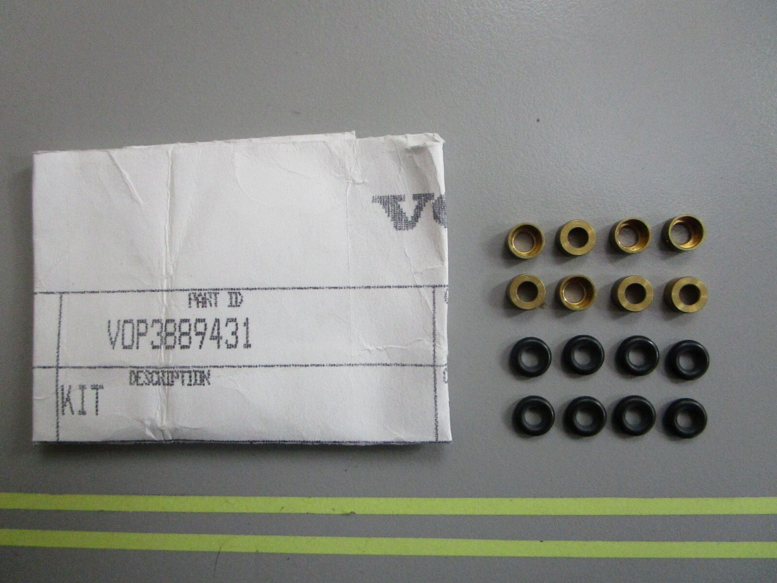 *NEW OEM* 0820 Volvo Penta Service Kit 3889431