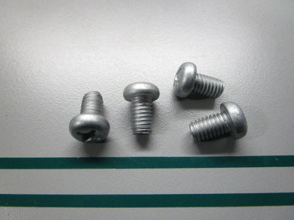 NEW OEM (LOT OF 4) 09125-06063 Suzuki Screw 0810