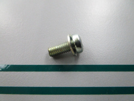 NEW OEM 93891-05012-0A Honda 5mm x 10mm Screw & Washer 0810