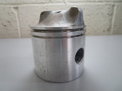 *NEW OEM* 0820 OMC Johnson Evinrude Piston 385339 0385339 317562