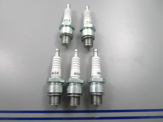 *NEW* (LOT OF 5) 0810 NGK Spark Plug BUHX