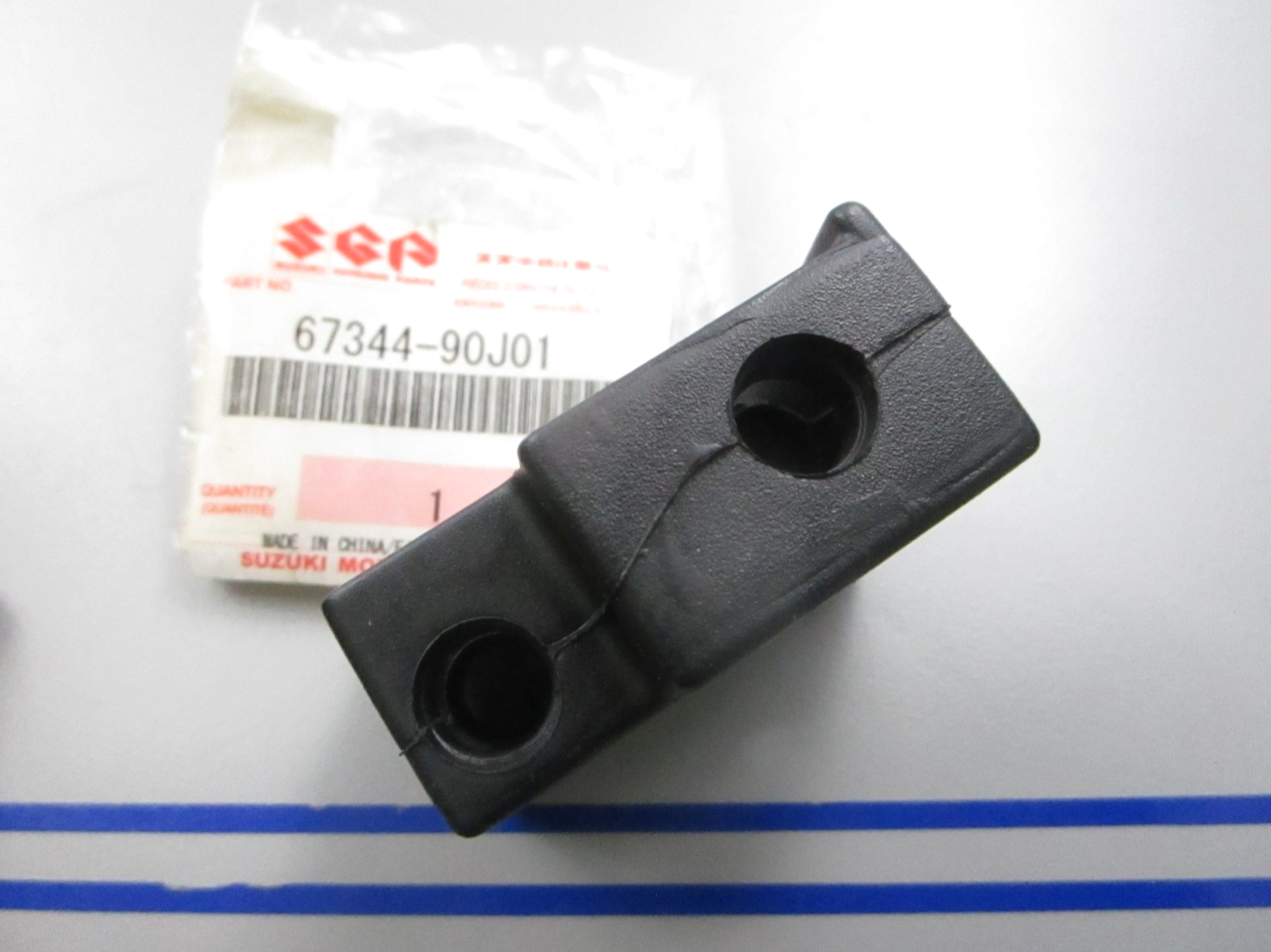 *NEW OEM* 0810 Suzuki Remocon Cushion 67344-90J01