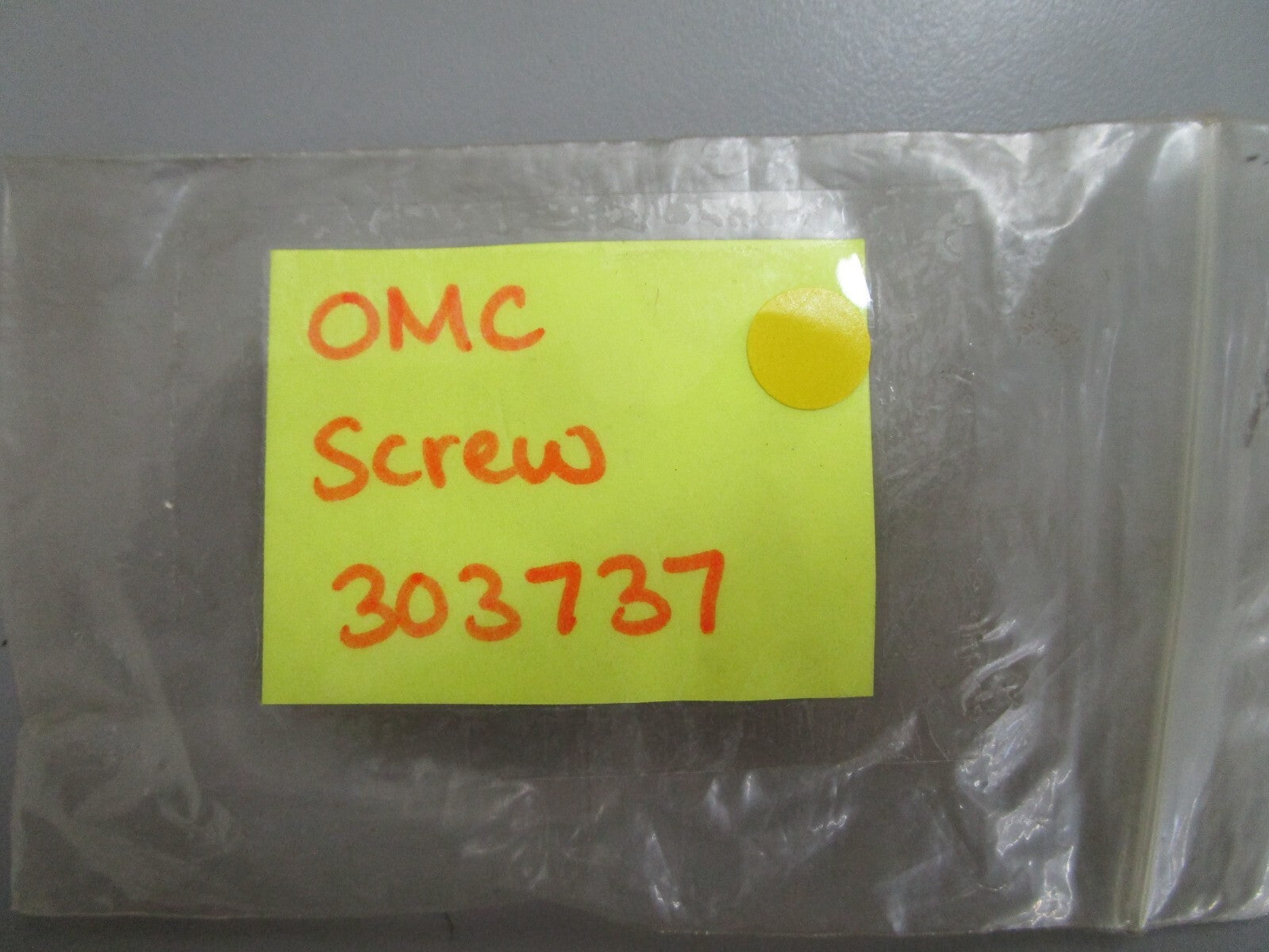 *NEW OEM* (LOT OF 3) 0810 OMC Johnson Evinrude Screw 303737 0303737