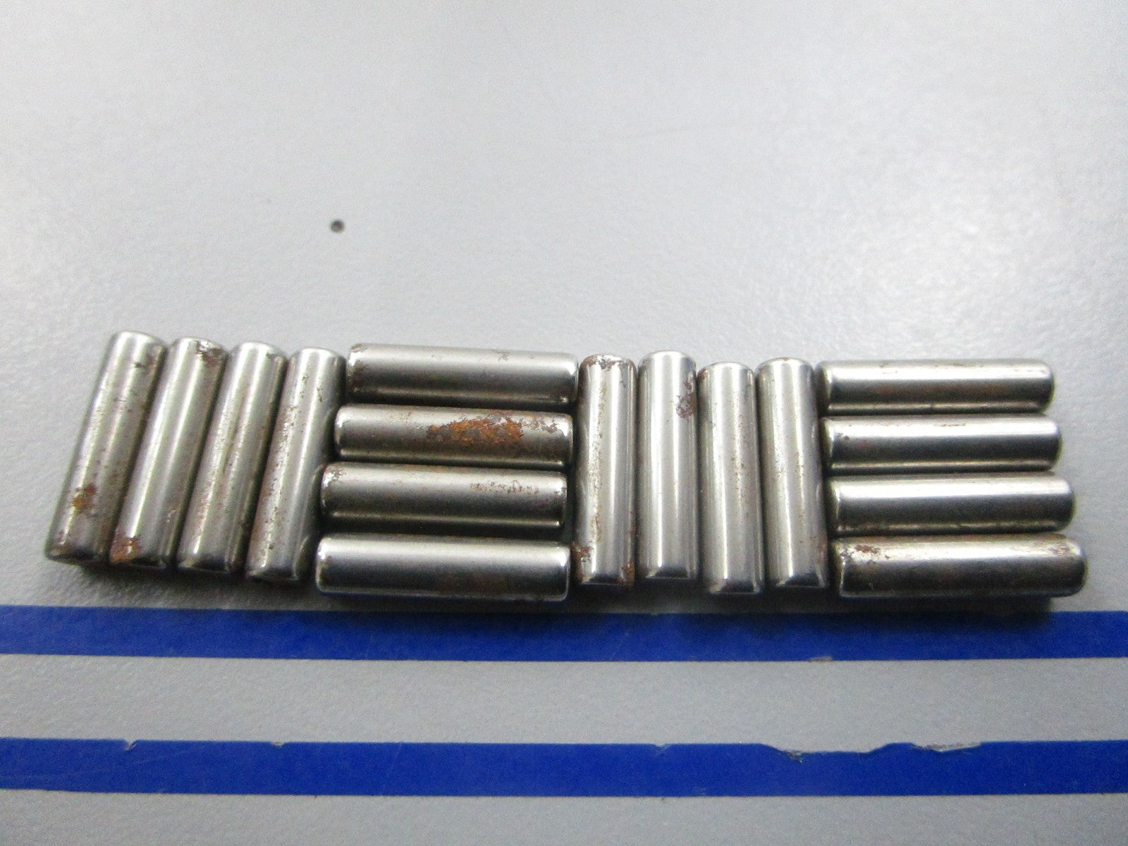NEW OEM (LOT OF 16) 386535 0386535 OMC Johnson Evinrude Needle Bearing Pin 0810