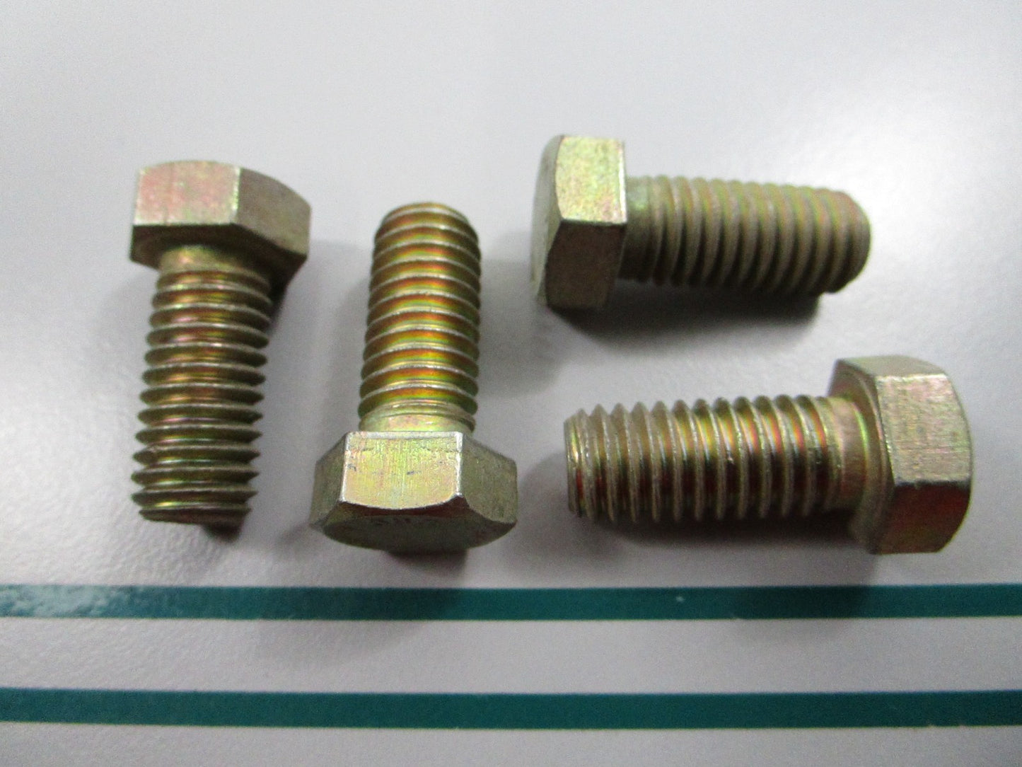 NEW OEM (LOT OF 4) 940116 Volvo Penta Screw 0810