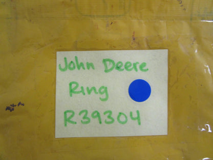 *NEW OEM* 0810 John Deere Ring R39304