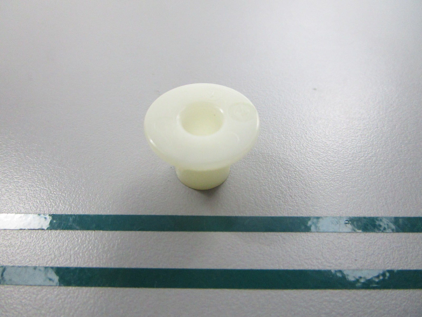 NEW OEM 311489 0311489 OMC Johnson Evinrude Handle Bushing 0810