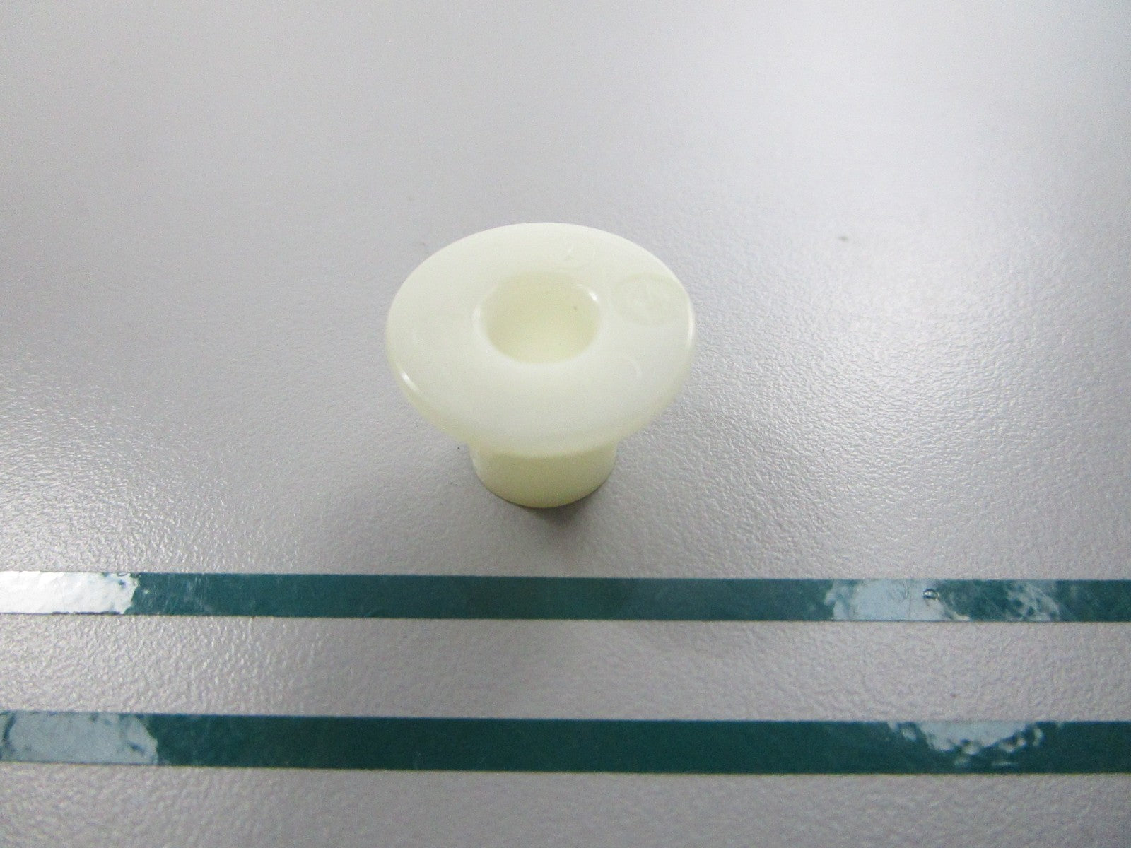 NEW OEM 311489 0311489 OMC Johnson Evinrude Handle Bushing 0810