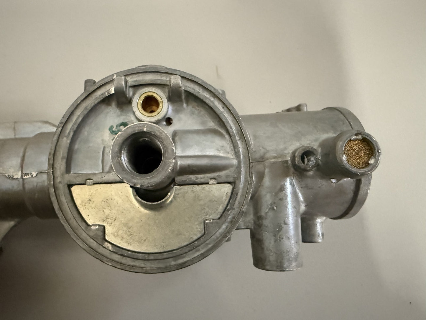 NEW OEM 299851 Briggs & Stratton Carburetor Body 0820