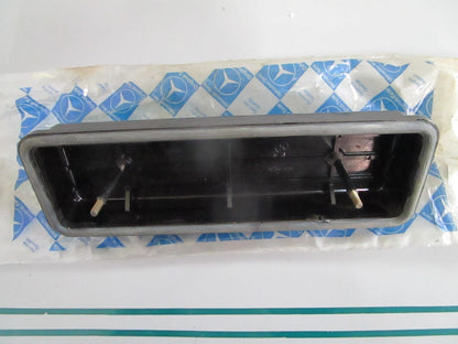 NEW OEM 26104 Mercedes-Benz Fuse Cover Box 0820