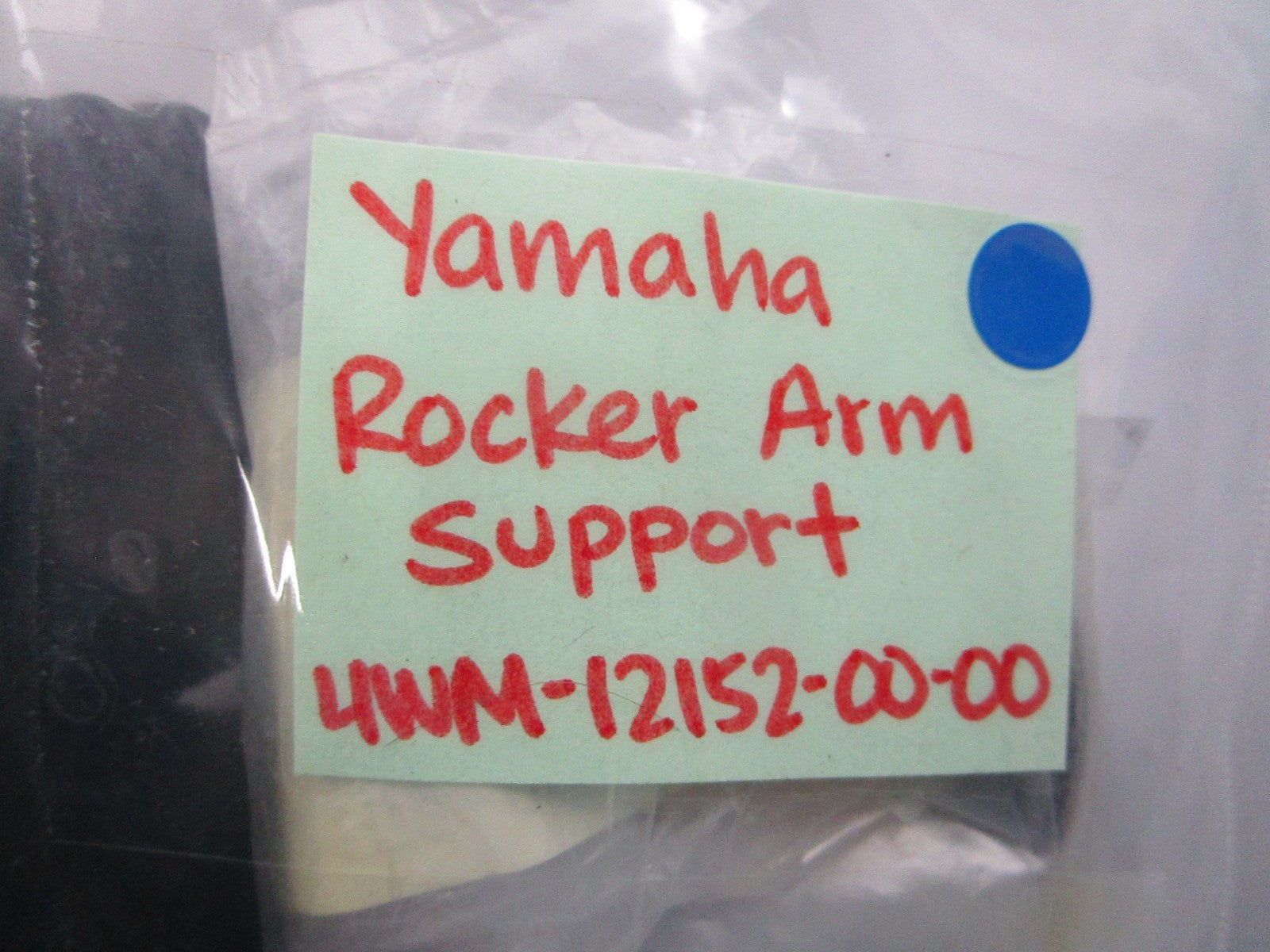 NEW OEM 4WM-12152-00-00 Yamaha Rocker Arm Support 0810