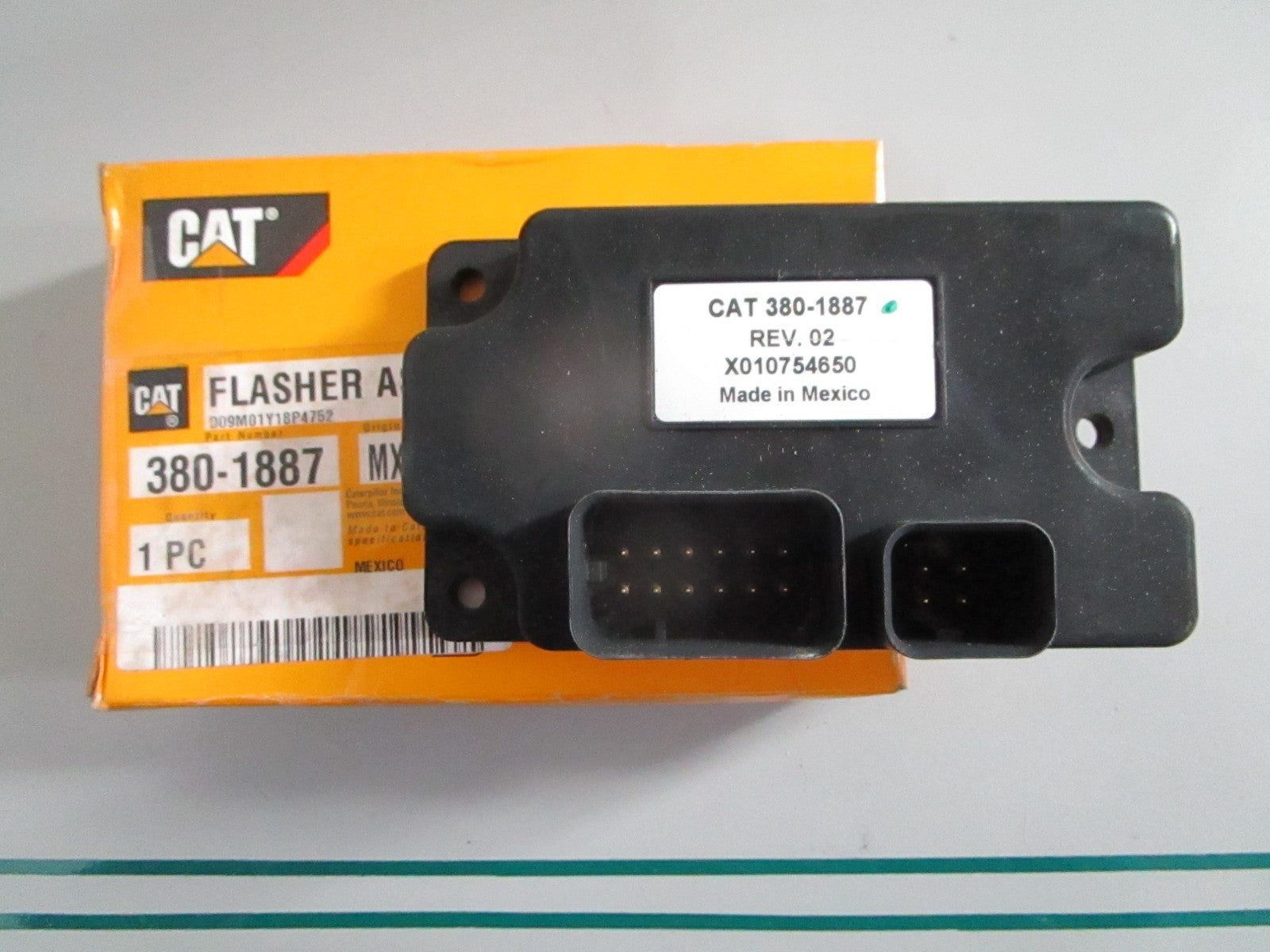 NEW OEM 380-1887 CAT Flasher Assy 0820