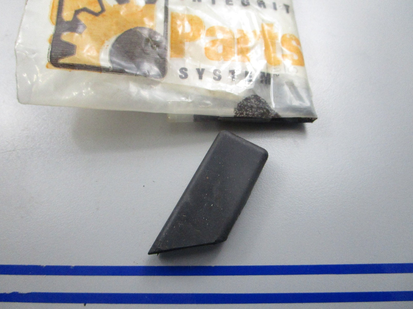 *NEW OEM* 0810 Crown Sleeve Side Cove 130578