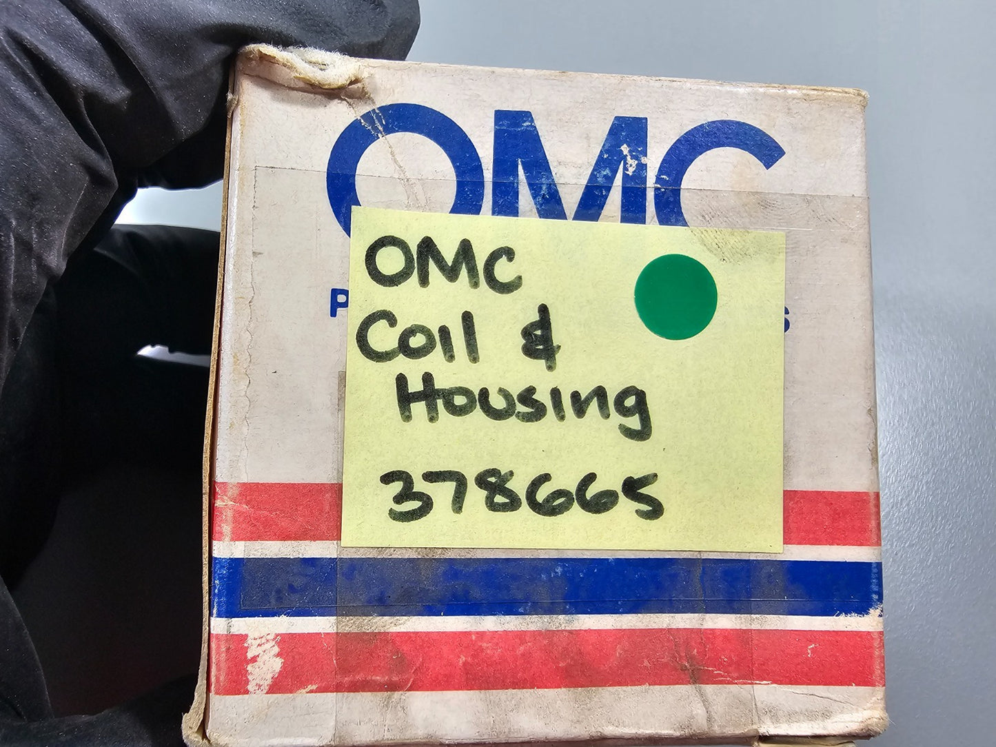 NEW OEM 378665 0378665 OMC Johnson Evinrude Coil & Housing 0810