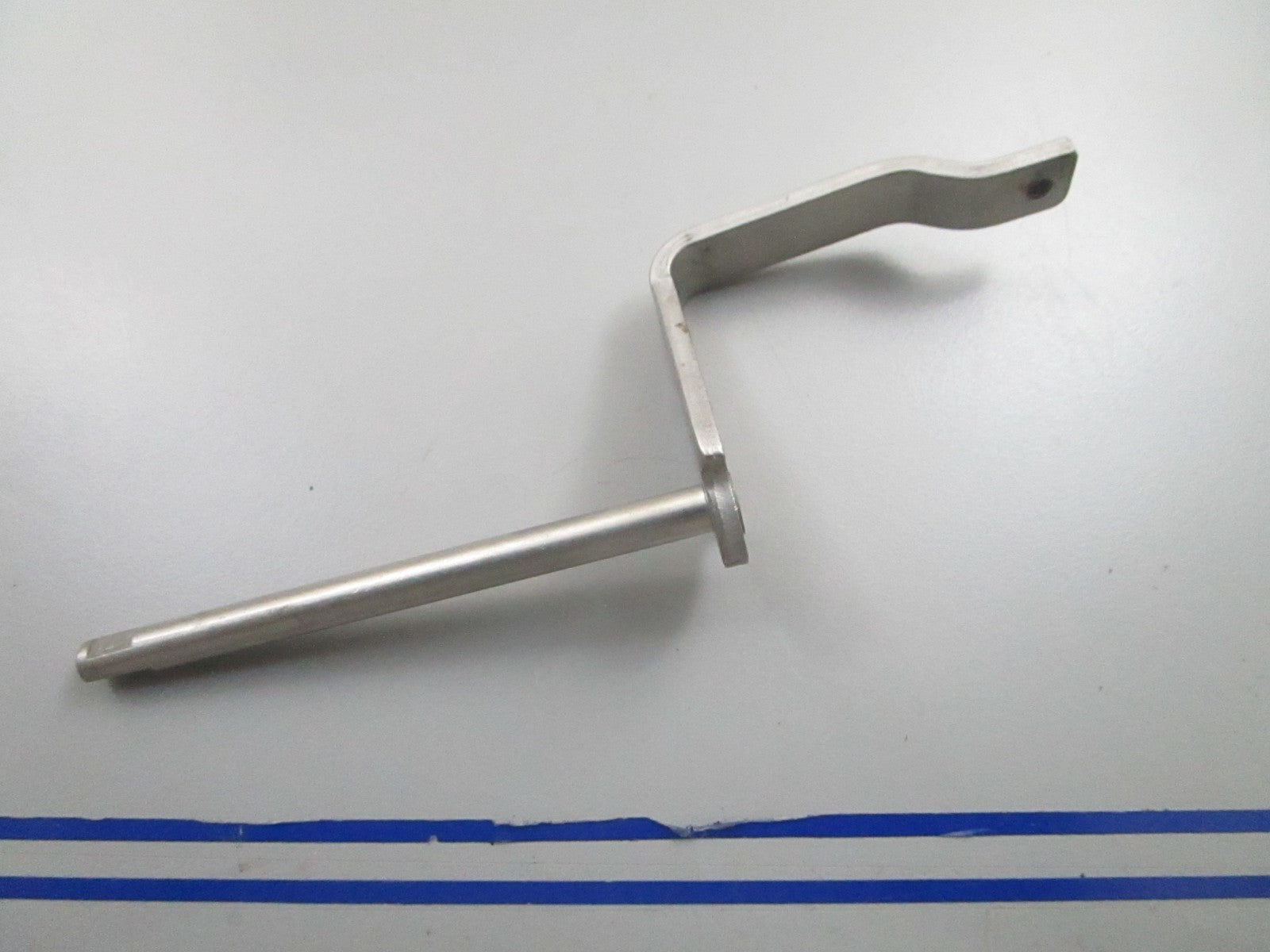 *NEW OEM* 0810 OMC Johnson Evinrude Tilt Lock Lever 320514 0320514