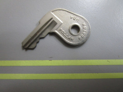 *NEW OEM* 0810 OMC Johnson Evinrude Ignition Key 73-19 501784 0501784