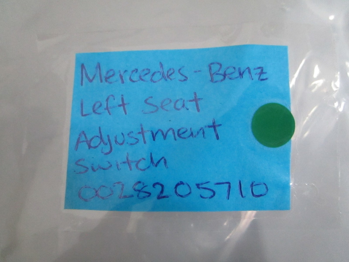 NEW OEM 0028205710 Mercedes-Benz Left Seat Adjustment Switch 0820