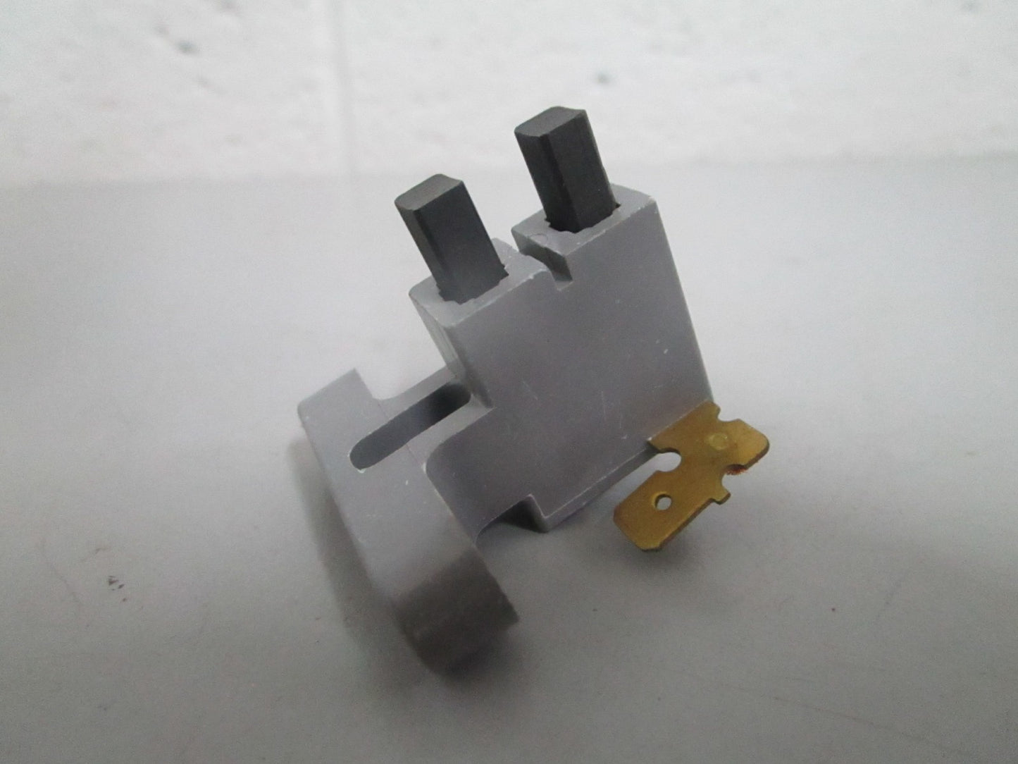 *NEW OEM* 0820 Honda Brush Assy 31106-ZB4-003