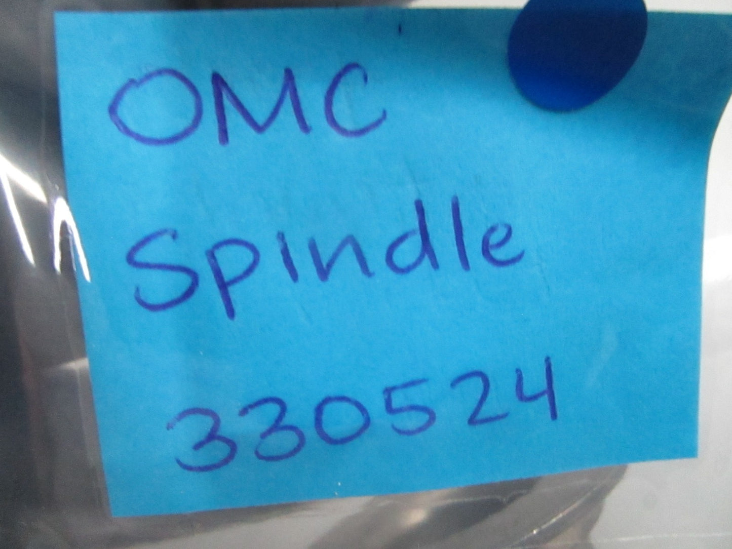 *NEW OEM* 0810 OMC Johnson Evinrude Spindle 330524 0330524