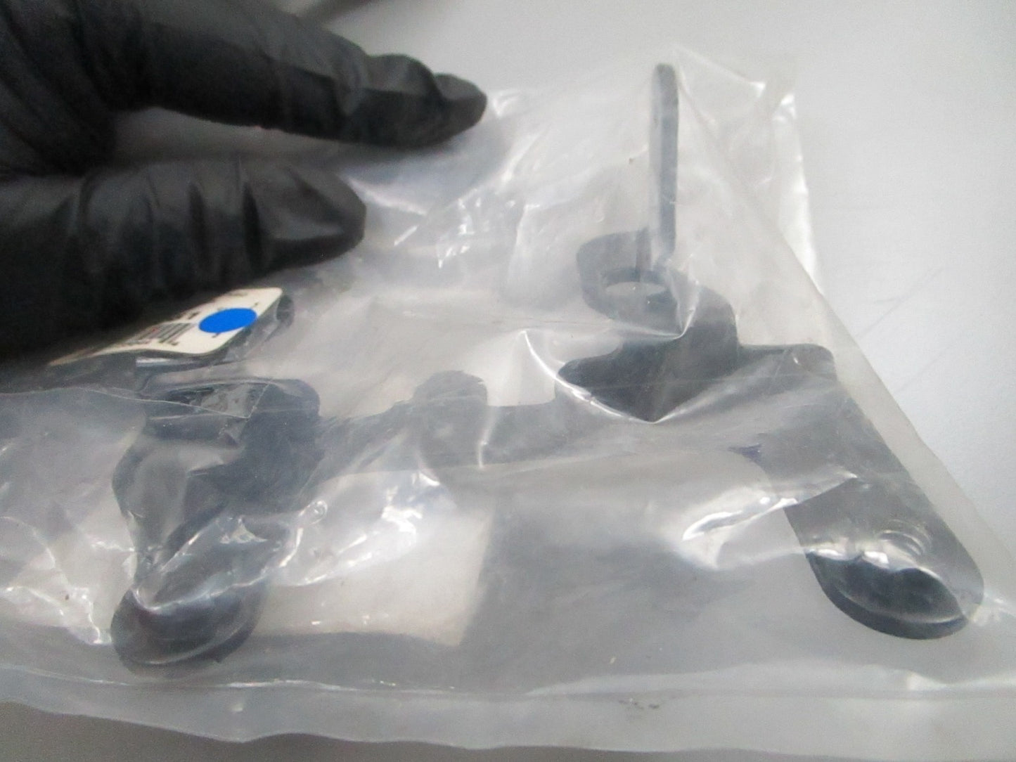 *NEW OEM* 0810 OMC Johnson Evinrude Bracket 354061 0354061