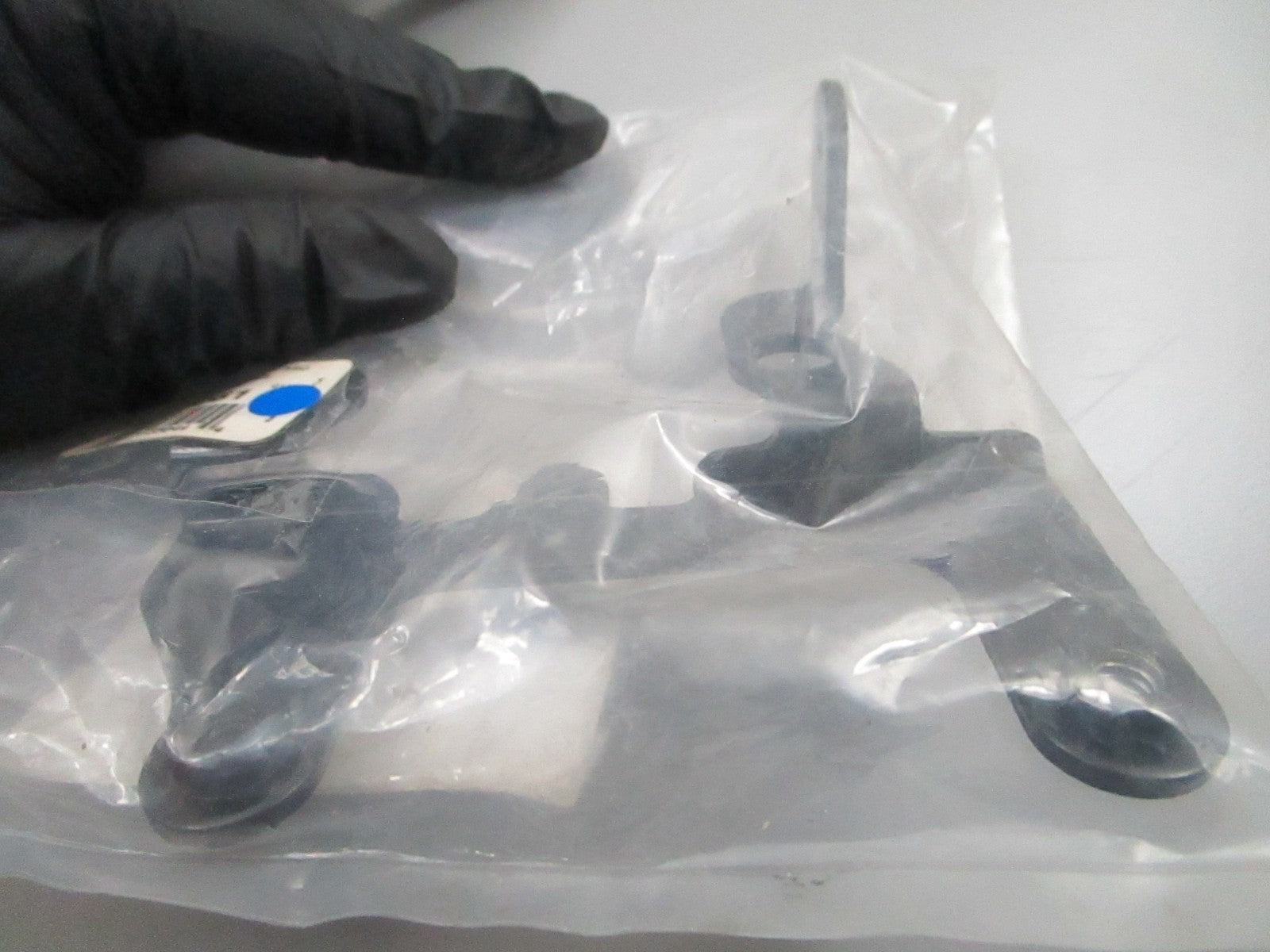 *NEW OEM* 0810 OMC Johnson Evinrude Bracket 354061 0354061