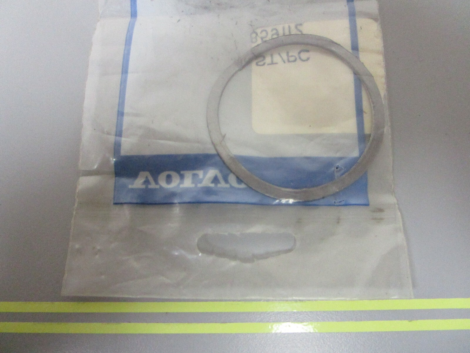 *NEW OEM* 0810 Volvo Penta Gasket 859112